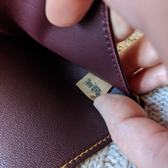 Coach Passport Case in Light Saddle - BNWT - Picture 7 of 14